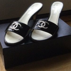 Chanel kitten heel shoe